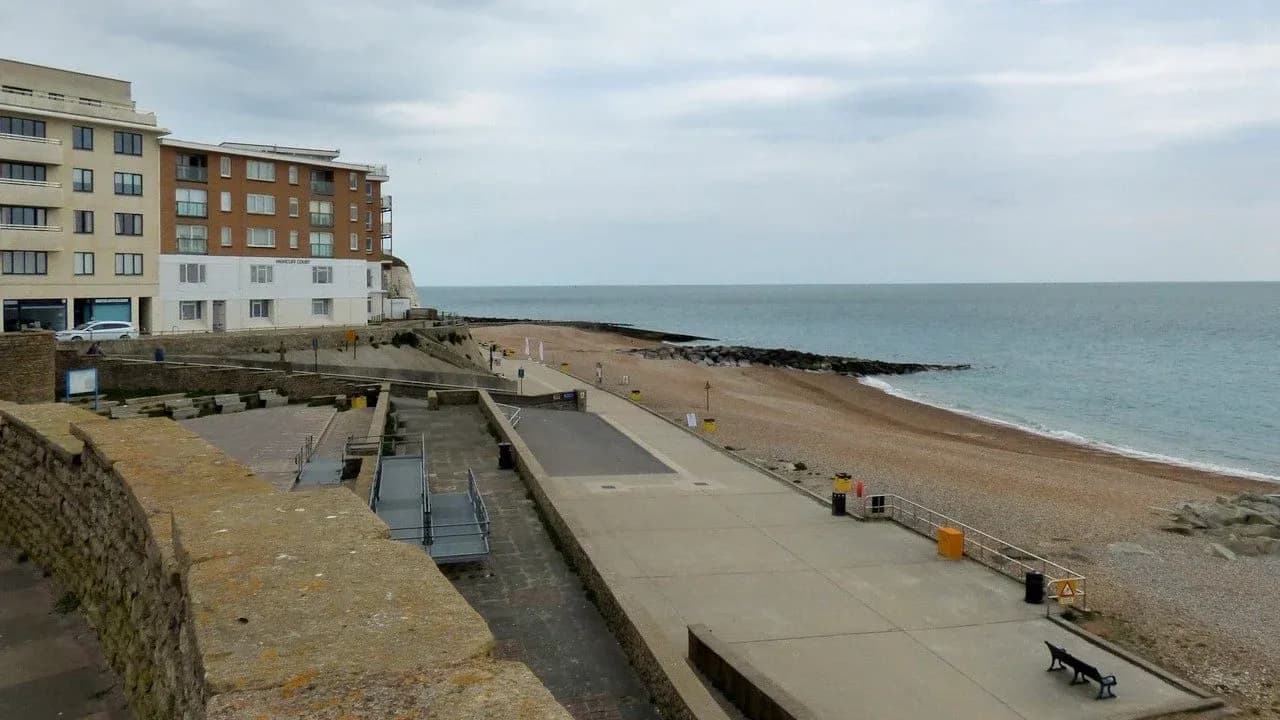 Man Dies at Rottingdean Beach as Police Enquiries Continue